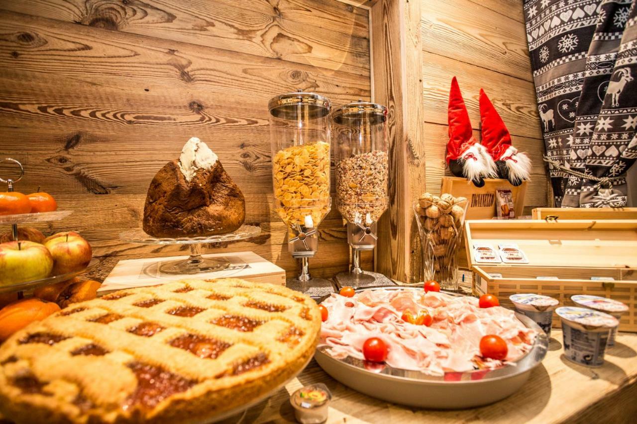 Alpine Rooms Guesthouse Breuil-Cervinia Buitenkant foto