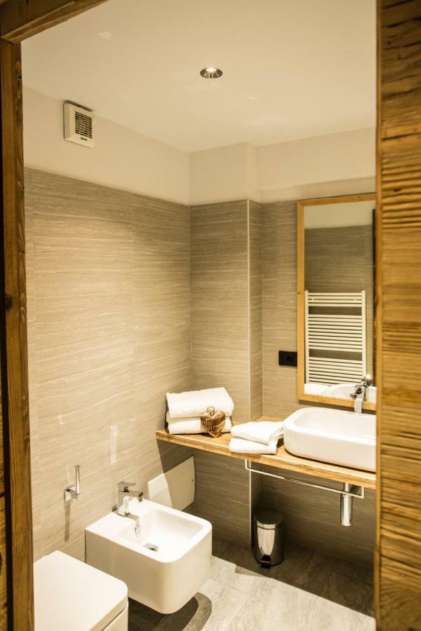 Alpine Rooms Guesthouse Breuil-Cervinia Buitenkant foto