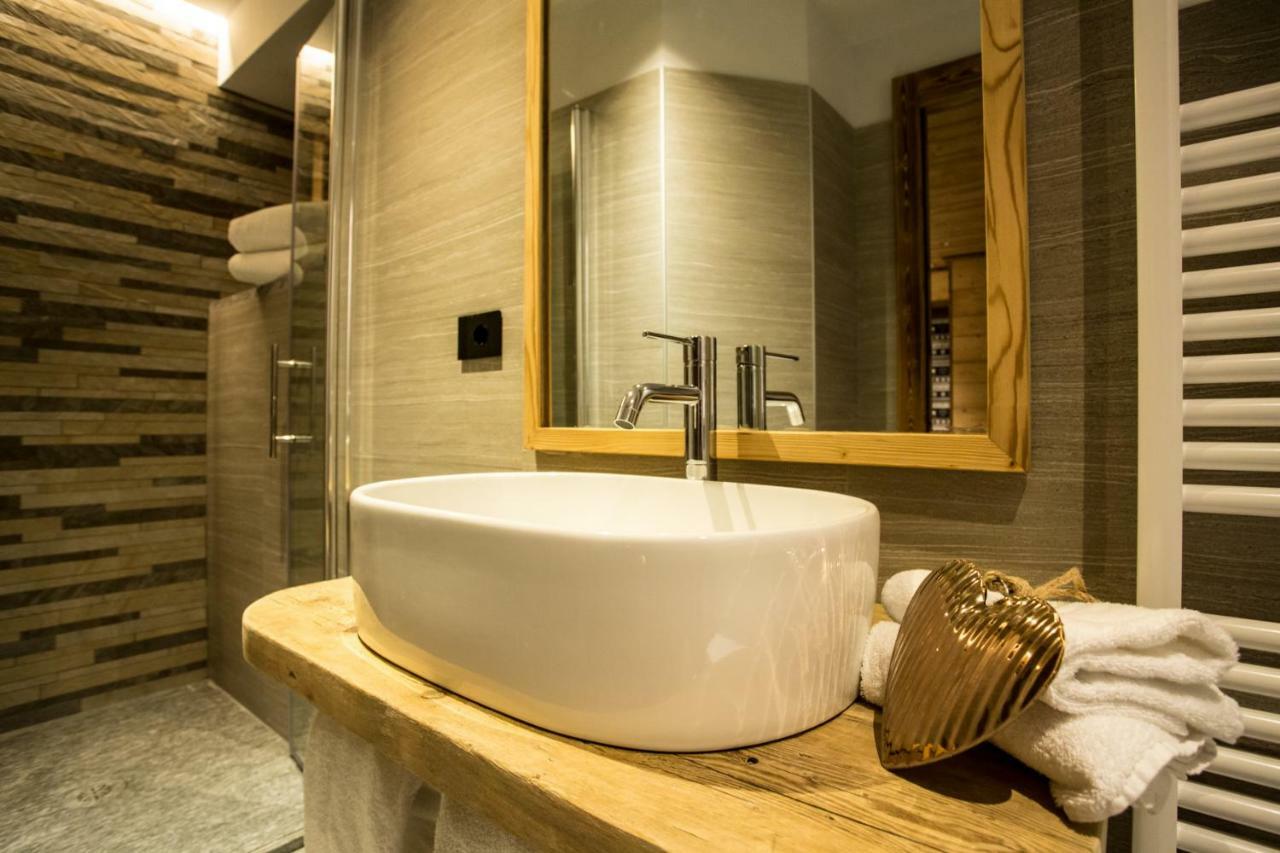 Alpine Rooms Guesthouse Breuil-Cervinia Buitenkant foto