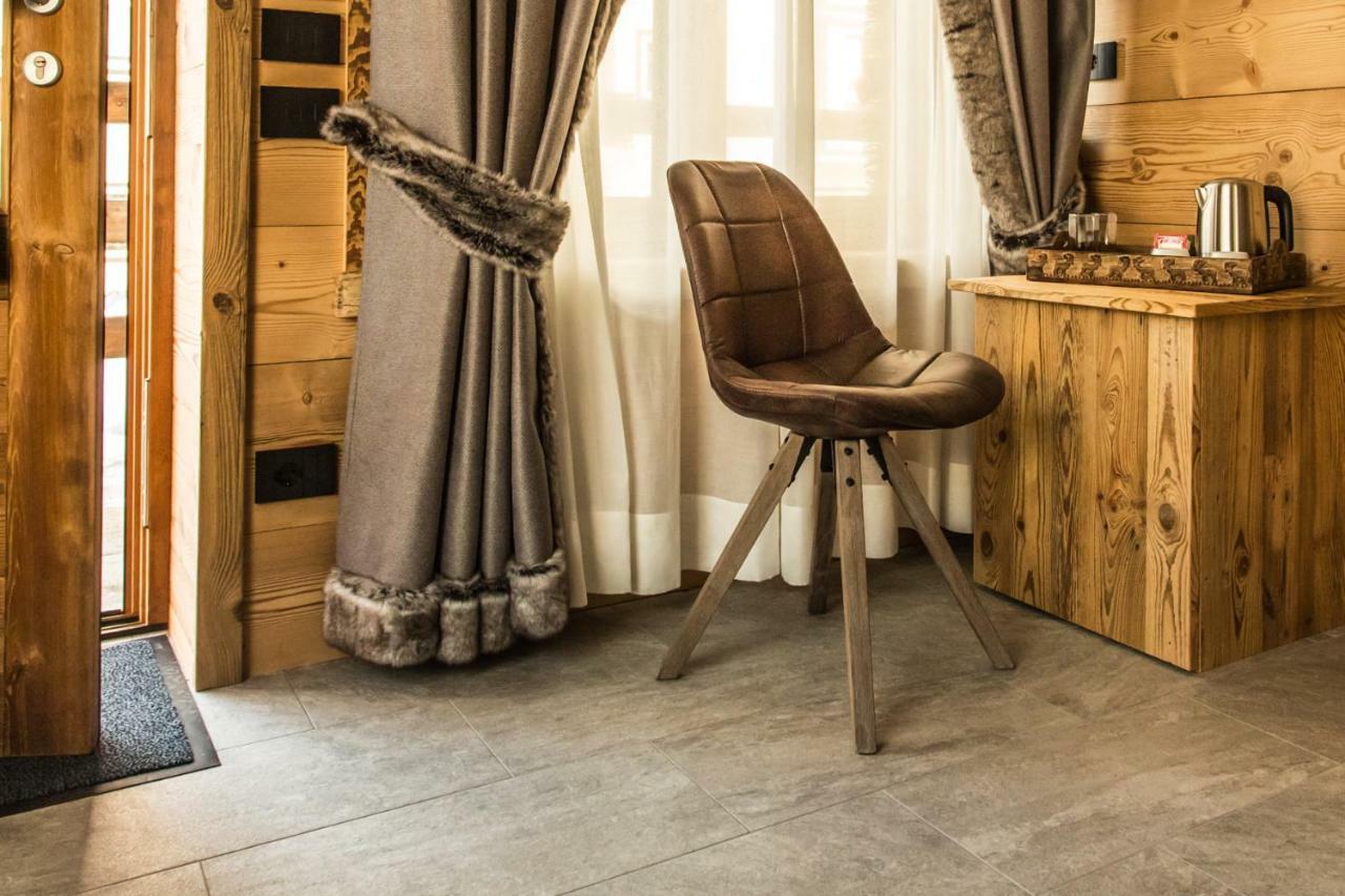 Alpine Rooms Guesthouse Breuil-Cervinia Buitenkant foto