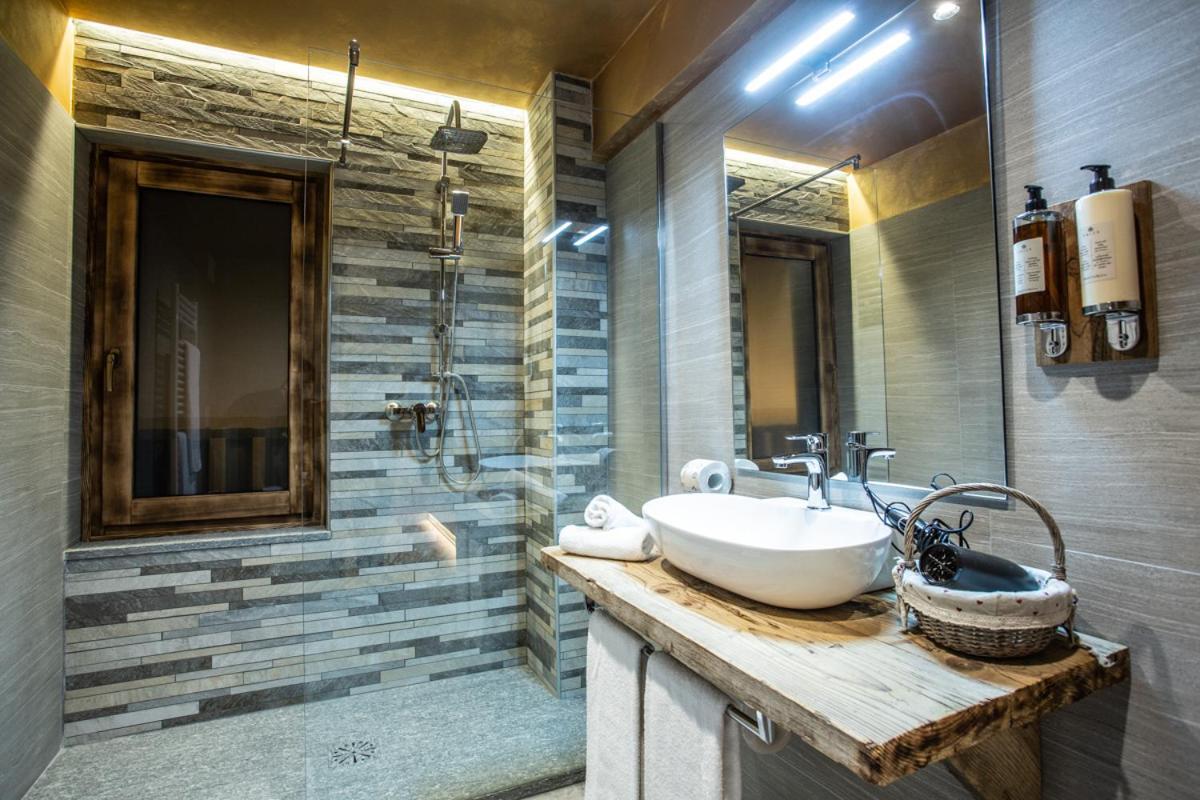 Alpine Rooms Guesthouse Breuil-Cervinia Buitenkant foto