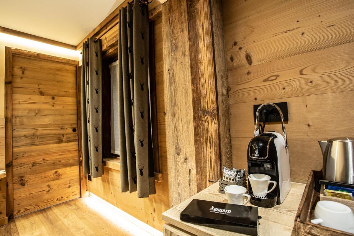 Alpine Rooms Guesthouse Breuil-Cervinia Buitenkant foto